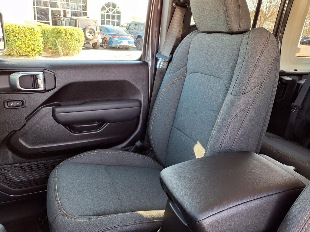 new 2026 Jeep Wrangler car, priced at $51,744