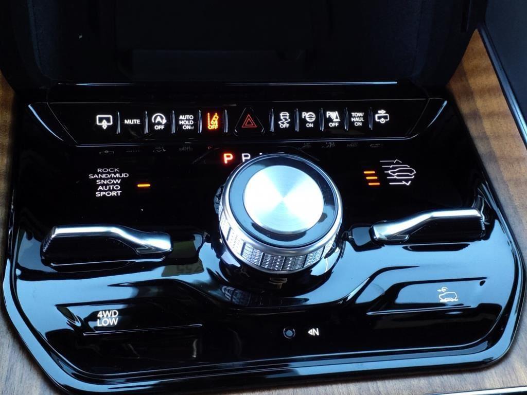 new 2024 Jeep Grand Wagoneer L car, priced at $90,584