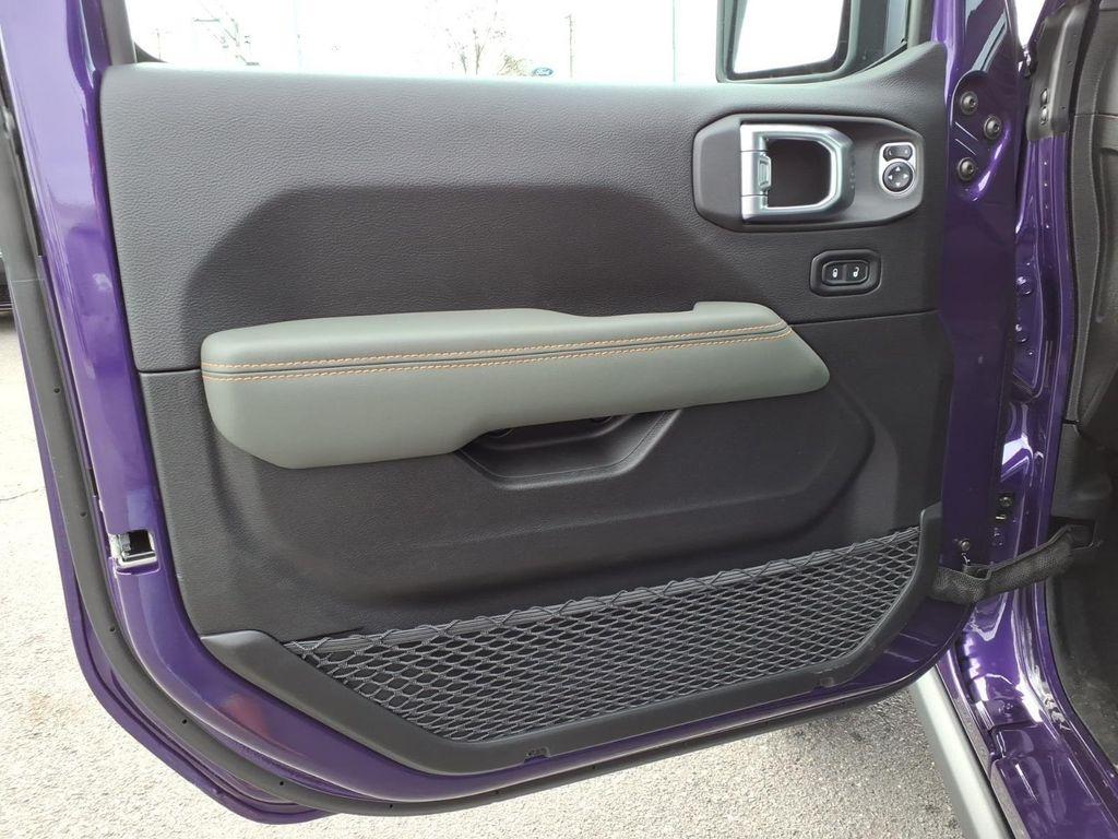 new 2026 Jeep Gladiator car, priced at $60,495