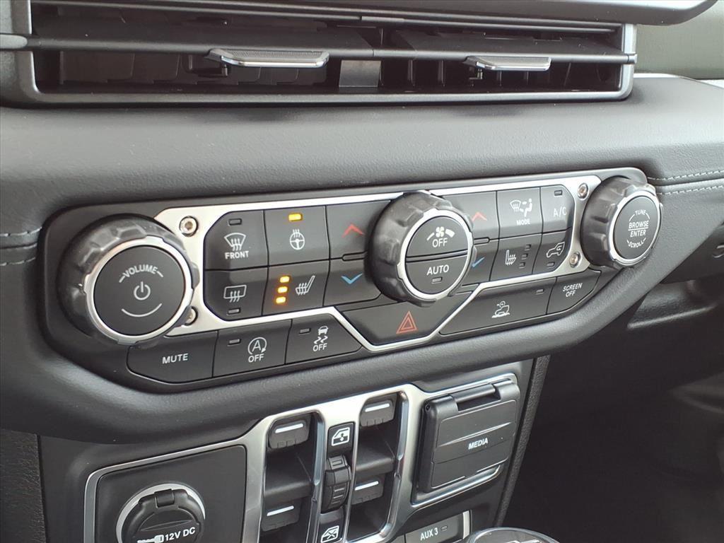 new 2026 Jeep Gladiator car, priced at $59,495