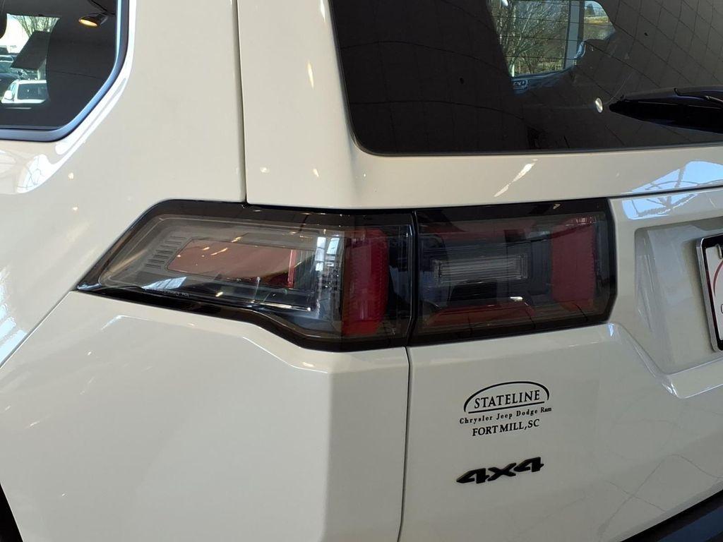 new 2026 Jeep Cherokee car, priced at $37,631
