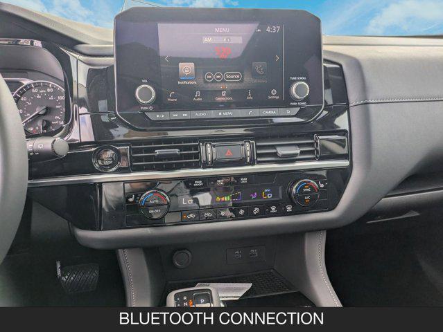 new 2025 Nissan Pathfinder car, priced at $43,925