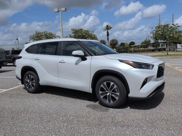 new 2026 Toyota Highlander car, priced at $49,174