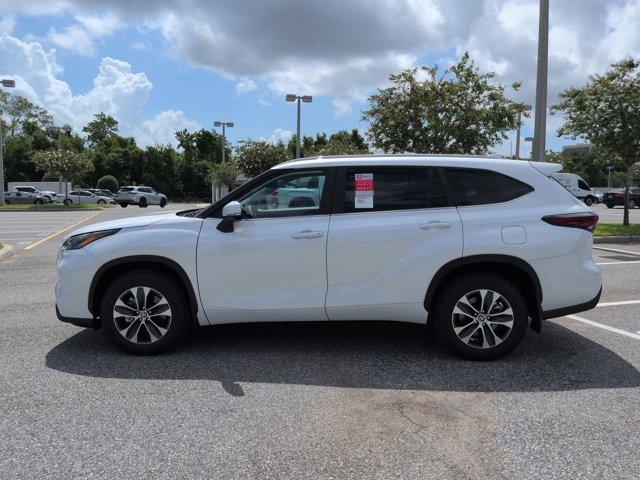 new 2026 Toyota Highlander car, priced at $49,174