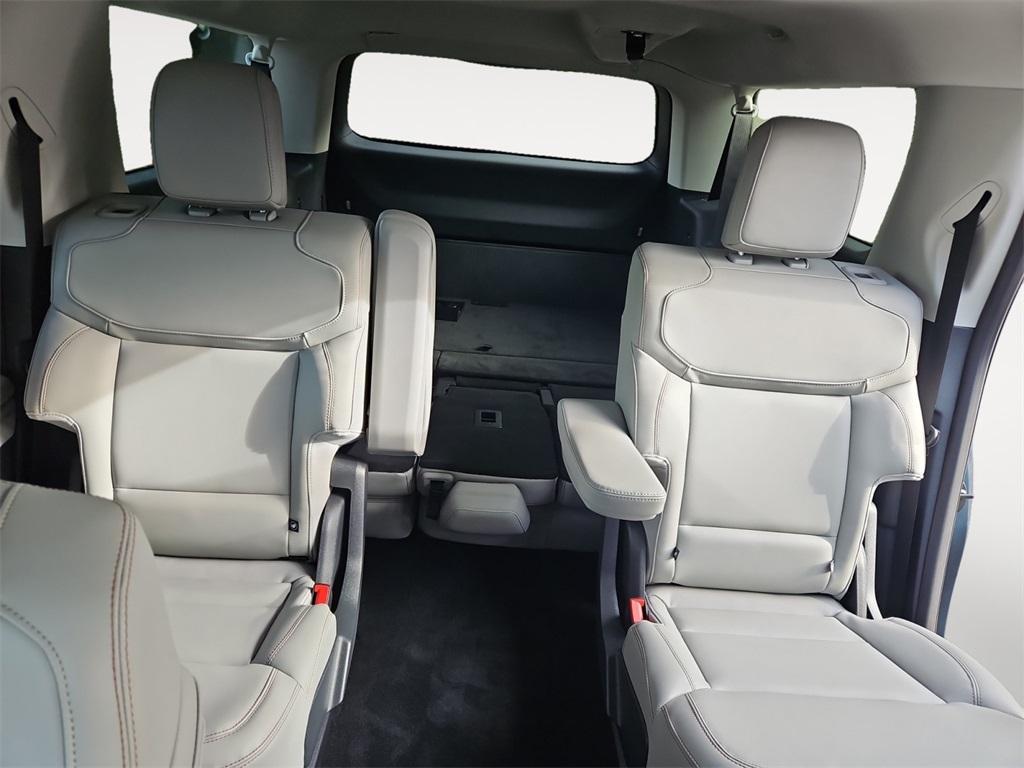 new 2025 Ford Expedition Max car, priced at $75,425