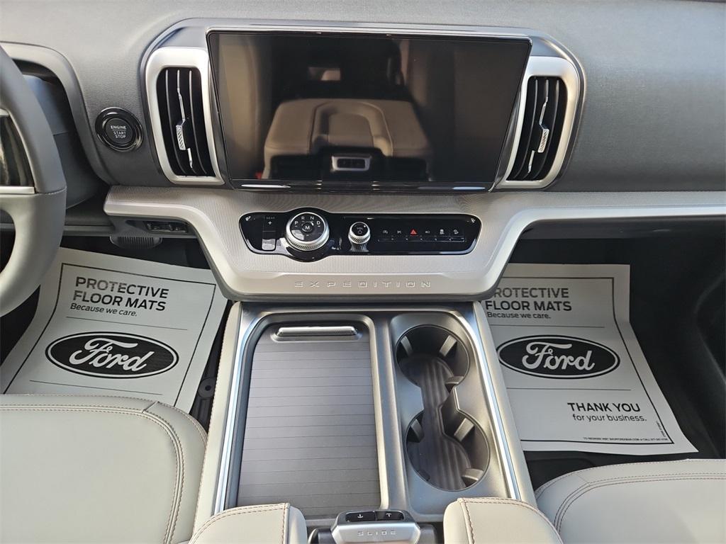 new 2025 Ford Expedition Max car, priced at $75,425