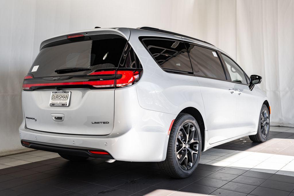 new 2026 Chrysler Pacifica car, priced at $46,025