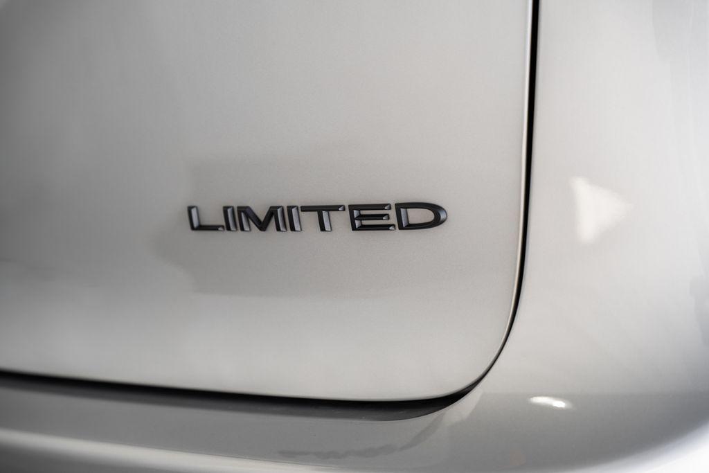 new 2026 Chrysler Pacifica car, priced at $46,025