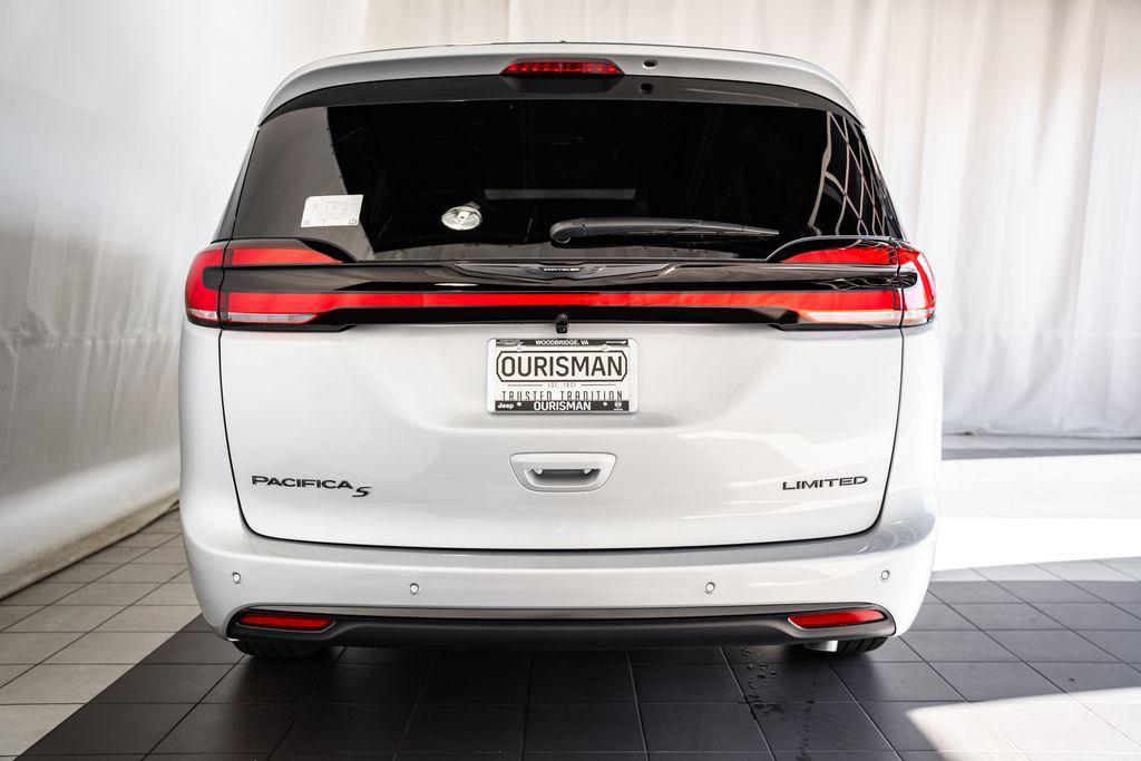 new 2026 Chrysler Pacifica car, priced at $46,025
