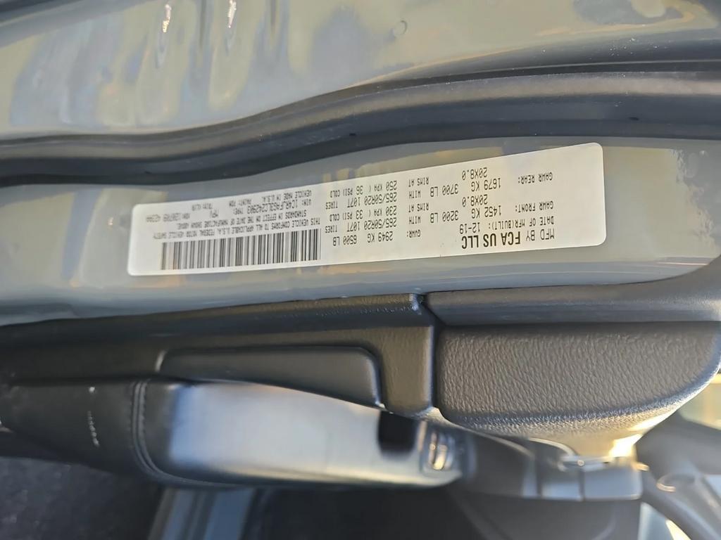 used 2020 Jeep Grand Cherokee car, priced at $27,499