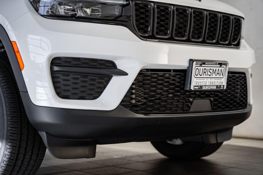 new 2025 Jeep Grand Cherokee car, priced at $39,774