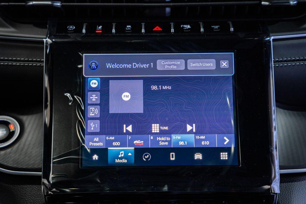 new 2025 Jeep Grand Cherokee car, priced at $39,206