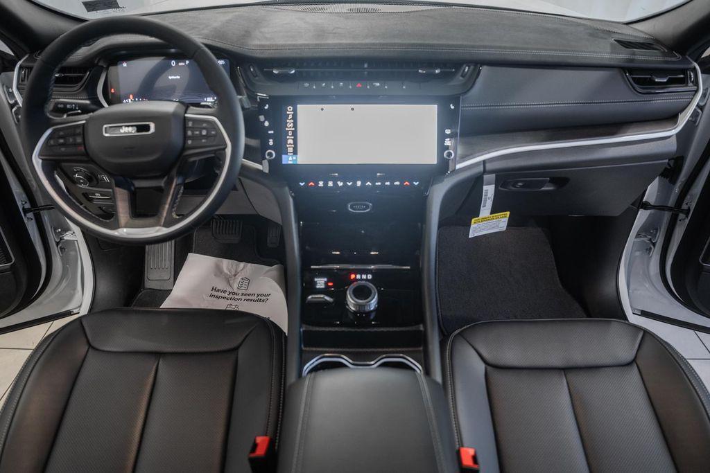 new 2026 Jeep Grand Cherokee car, priced at $48,653