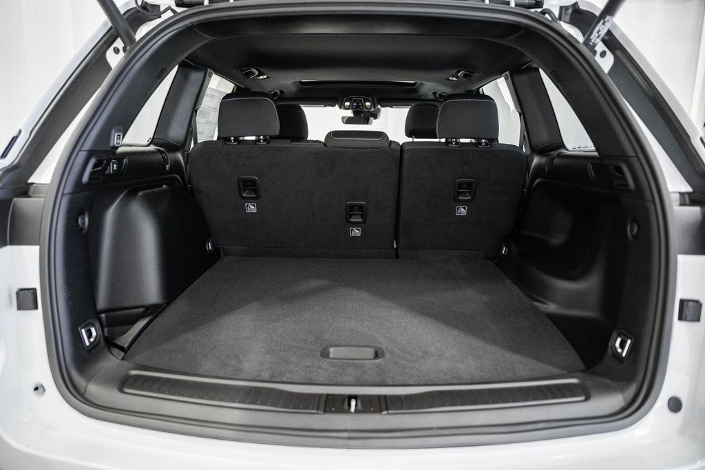 new 2025 Jeep Grand Cherokee car, priced at $33,992