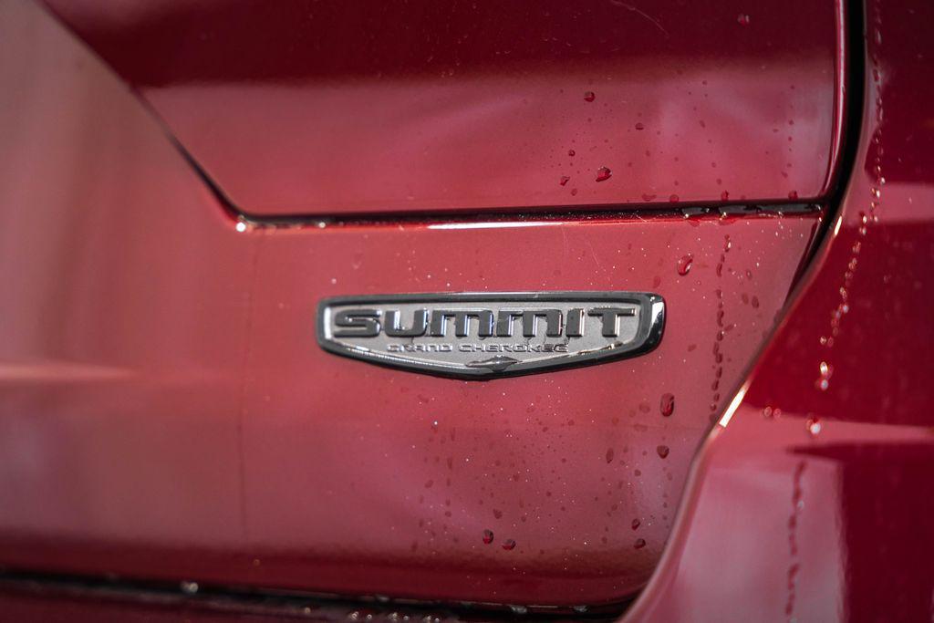 new 2025 Jeep Grand Cherokee car, priced at $65,077