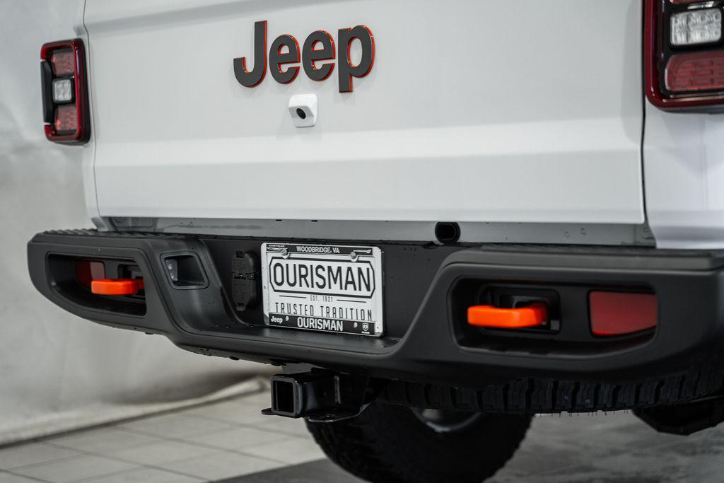 new 2026 Jeep Gladiator car, priced at $54,132