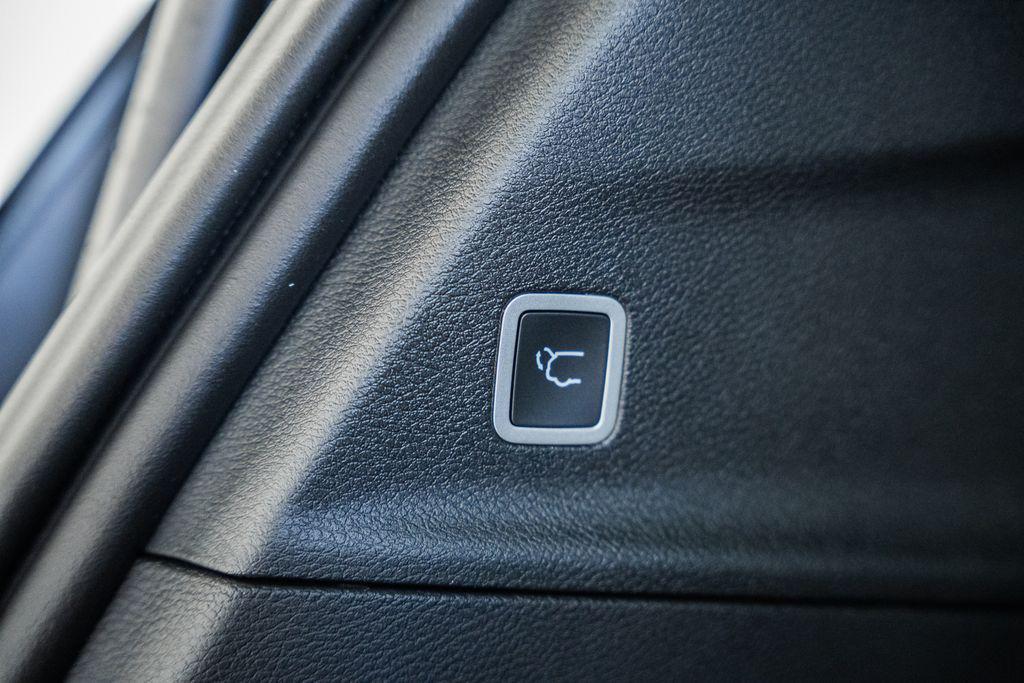new 2026 Chrysler Pacifica car, priced at $47,116