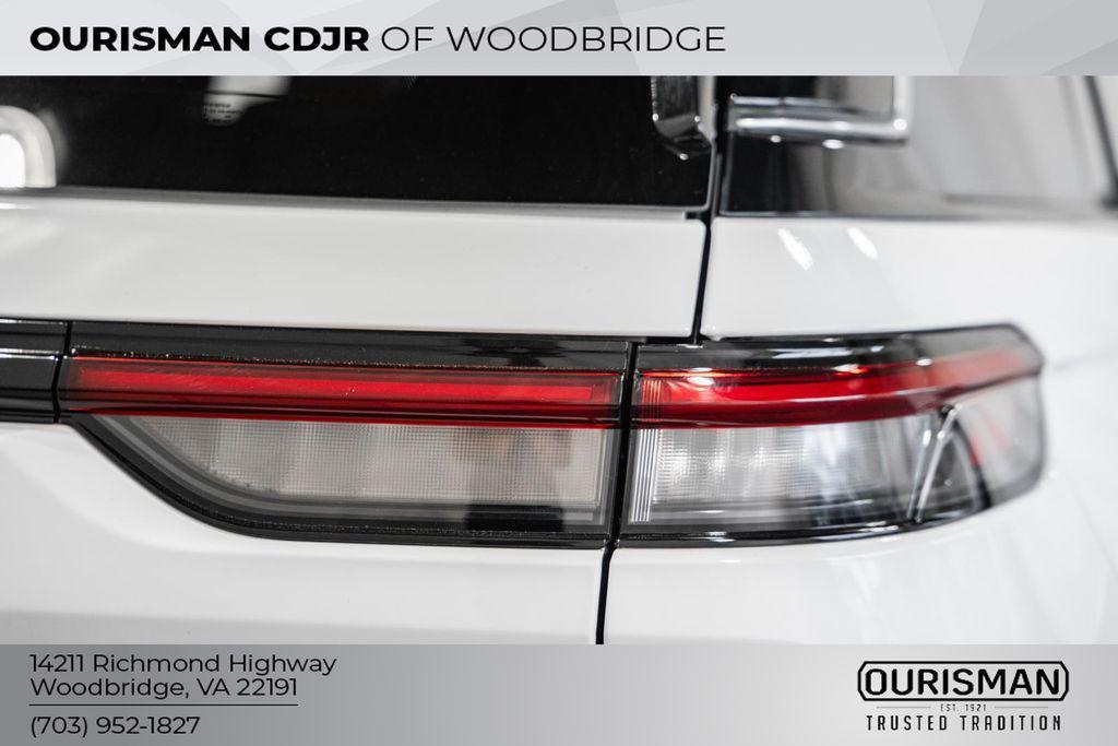 used 2024 Jeep Grand Cherokee car, priced at $40,999