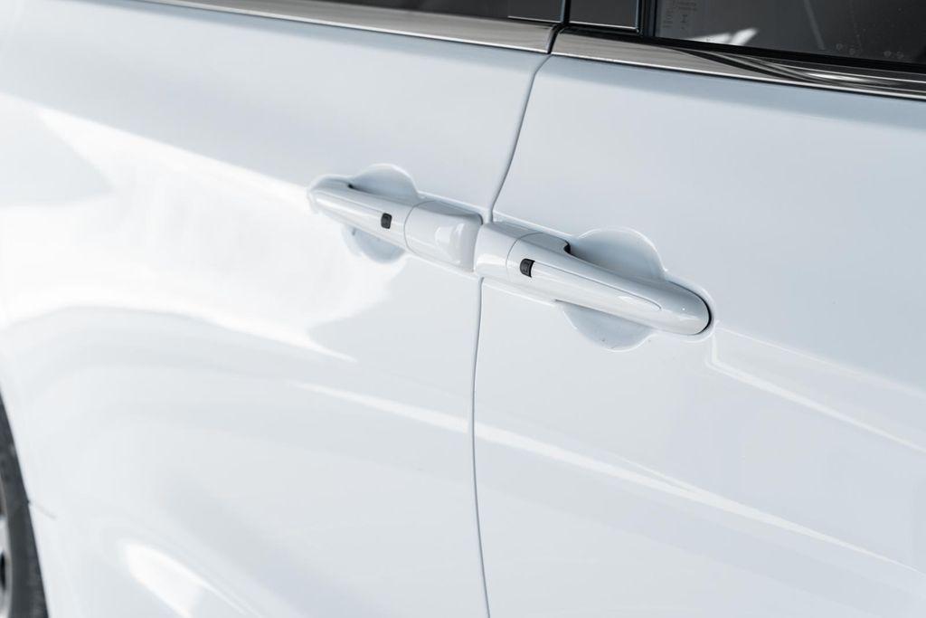 new 2026 Chrysler Pacifica car, priced at $43,963