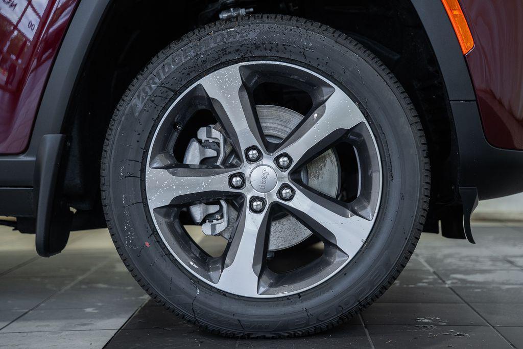 new 2026 Jeep Grand Cherokee L car, priced at $46,526