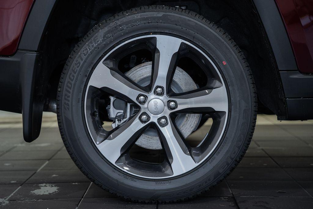 new 2026 Jeep Grand Cherokee L car, priced at $46,526