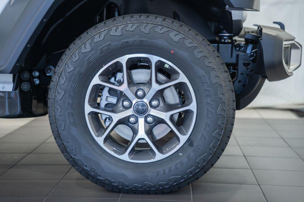 new 2027 Jeep Gladiator car, priced at $46,995
