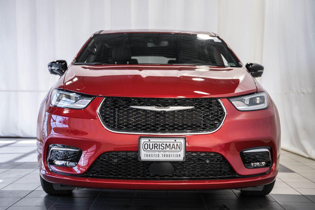 new 2026 Chrysler Pacifica car, priced at $39,749