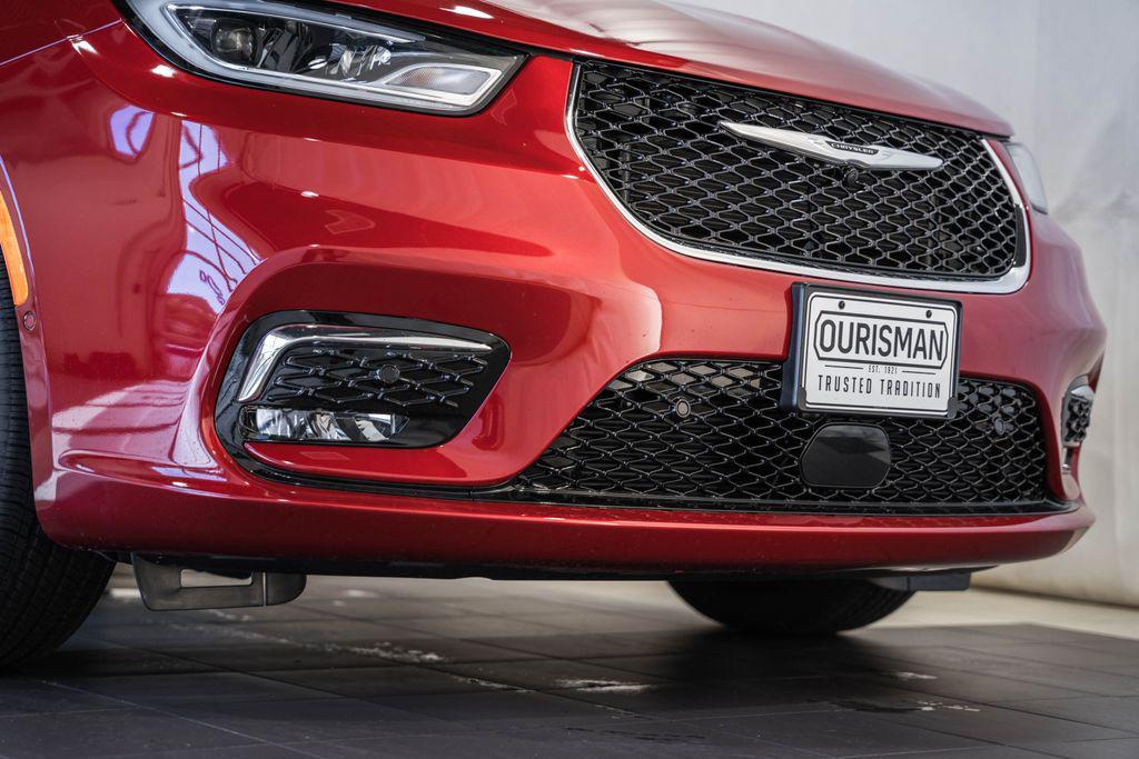 new 2026 Chrysler Pacifica car, priced at $39,749