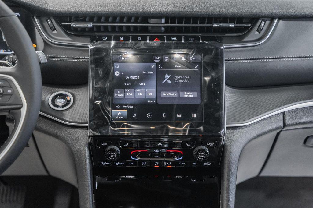 new 2025 Jeep Grand Cherokee L car, priced at $39,128