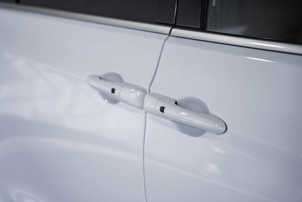 new 2026 Chrysler Pacifica car, priced at $46,806