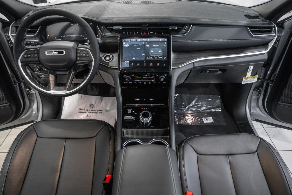 new 2025 Jeep Grand Cherokee car, priced at $43,094
