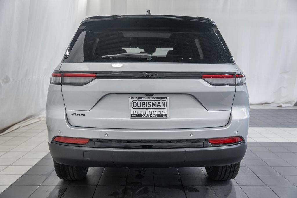 new 2025 Jeep Grand Cherokee car, priced at $43,094