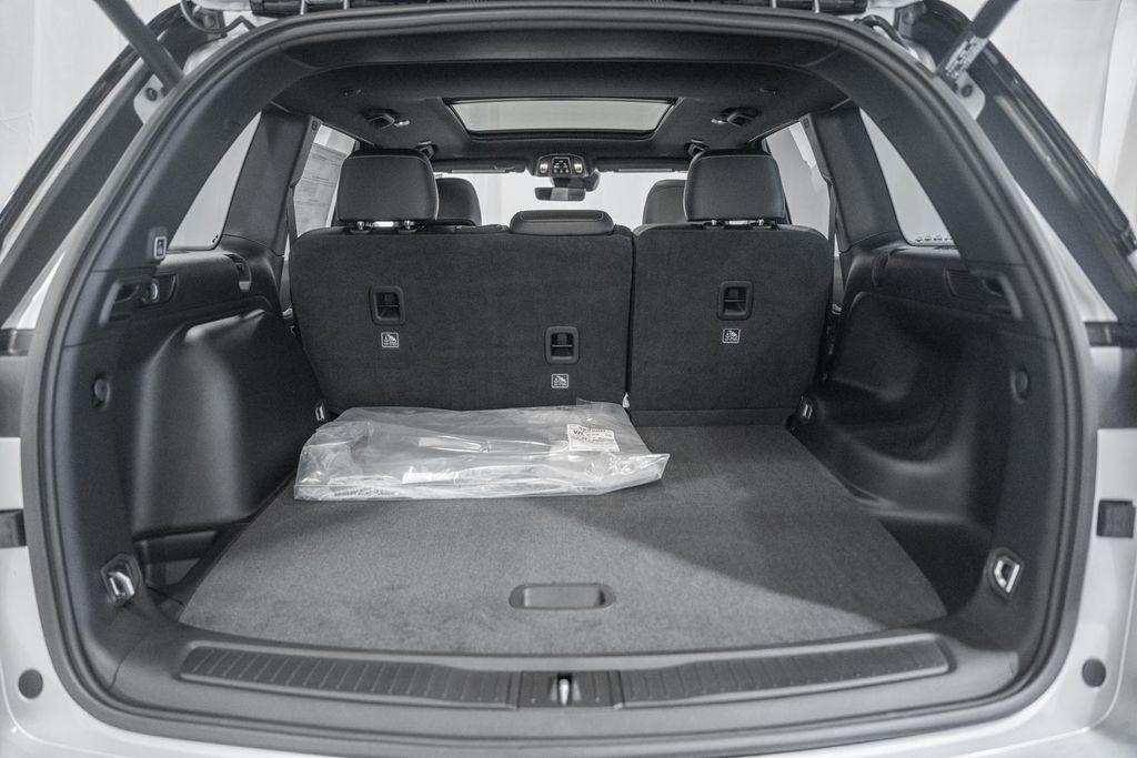 new 2025 Jeep Grand Cherokee car, priced at $43,094