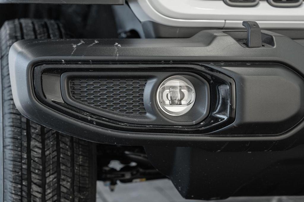 new 2026 Jeep Gladiator car, priced at $42,010