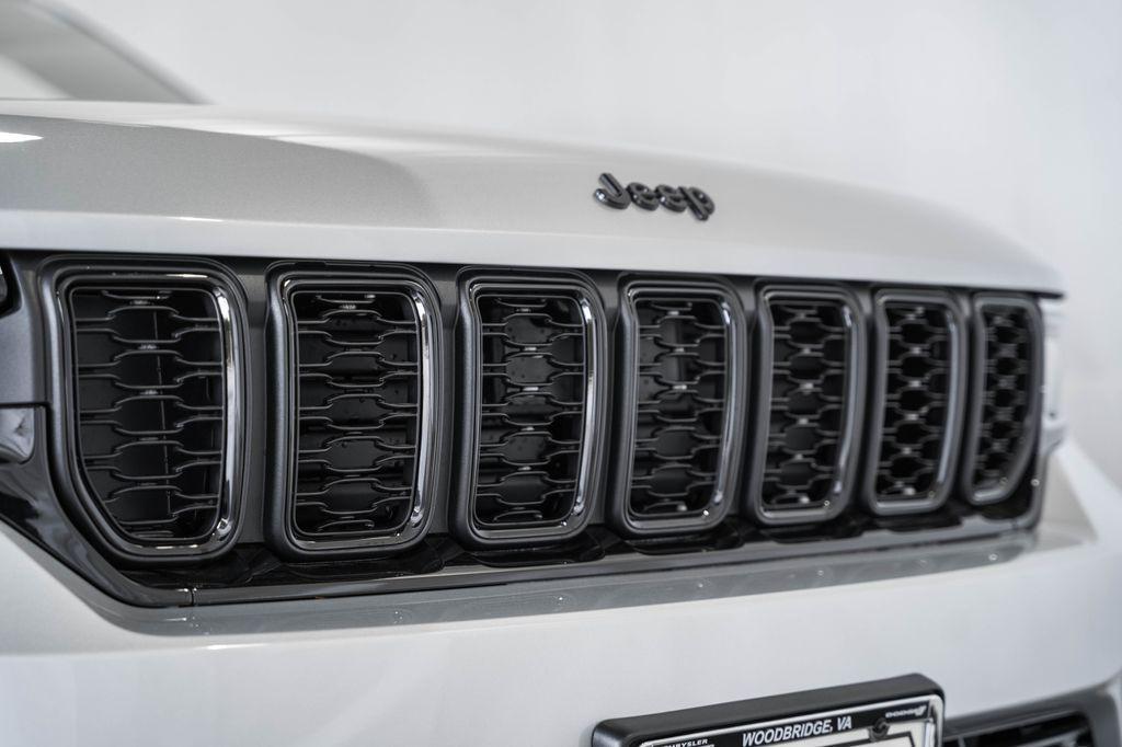 new 2025 Jeep Grand Cherokee car, priced at $37,310