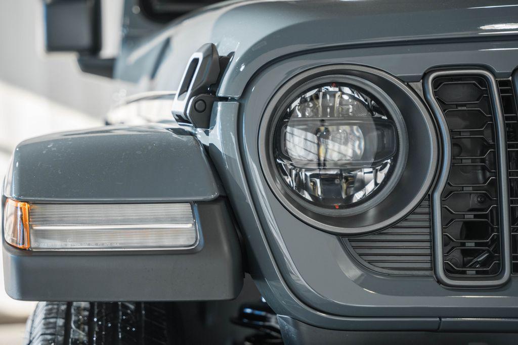 new 2026 Jeep Gladiator car, priced at $42,546