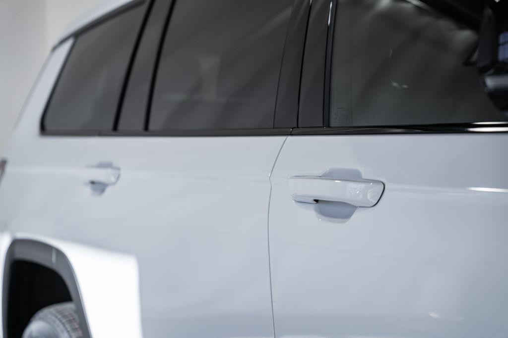 new 2025 Jeep Grand Cherokee L car, priced at $38,592