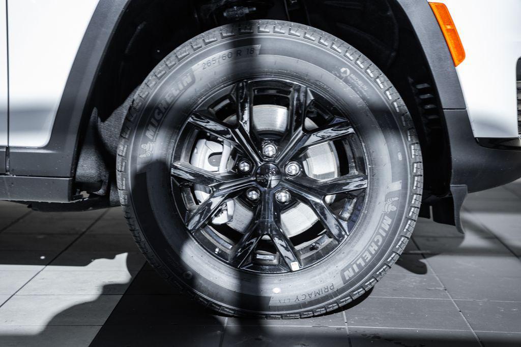 new 2025 Jeep Grand Cherokee L car, priced at $38,592