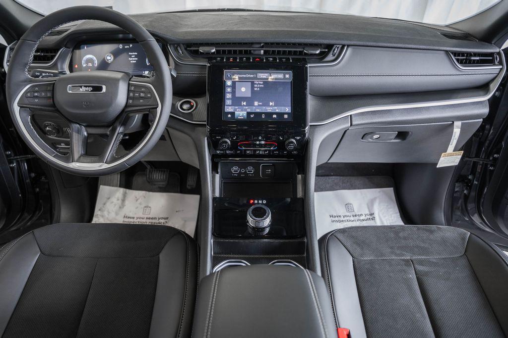 new 2025 Jeep Grand Cherokee car, priced at $37,310