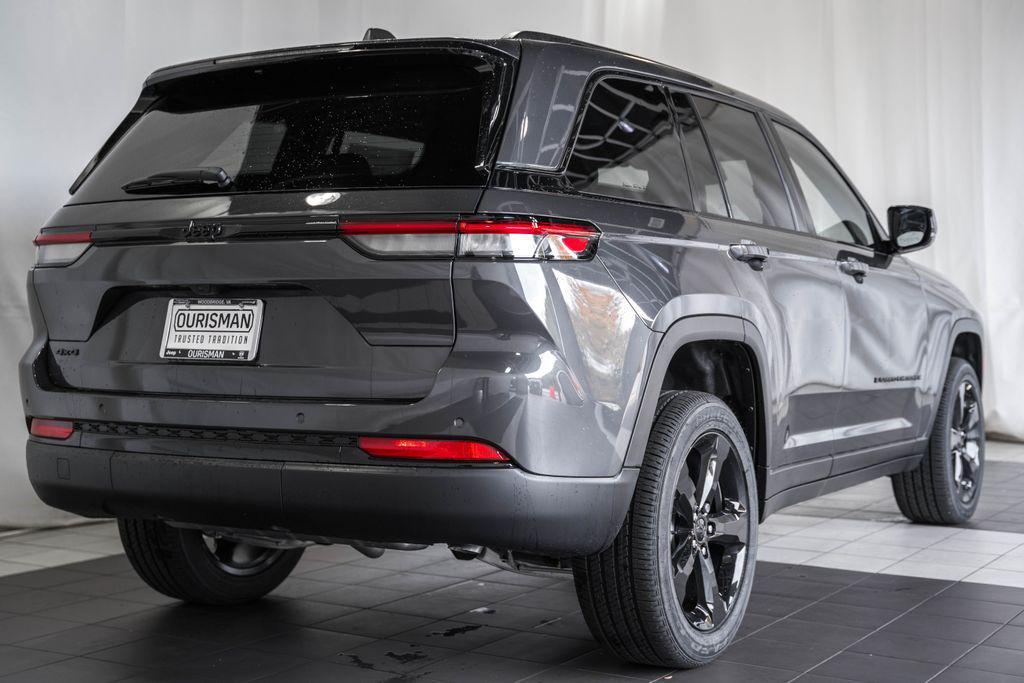 new 2025 Jeep Grand Cherokee car, priced at $37,310