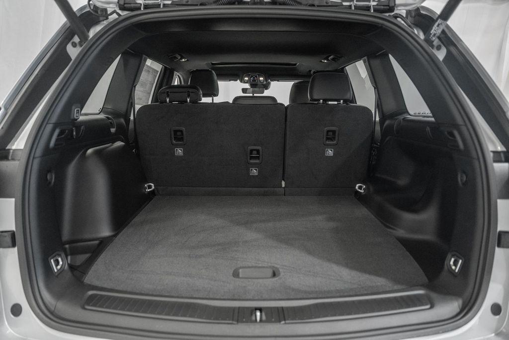 new 2025 Jeep Grand Cherokee car, priced at $39,206