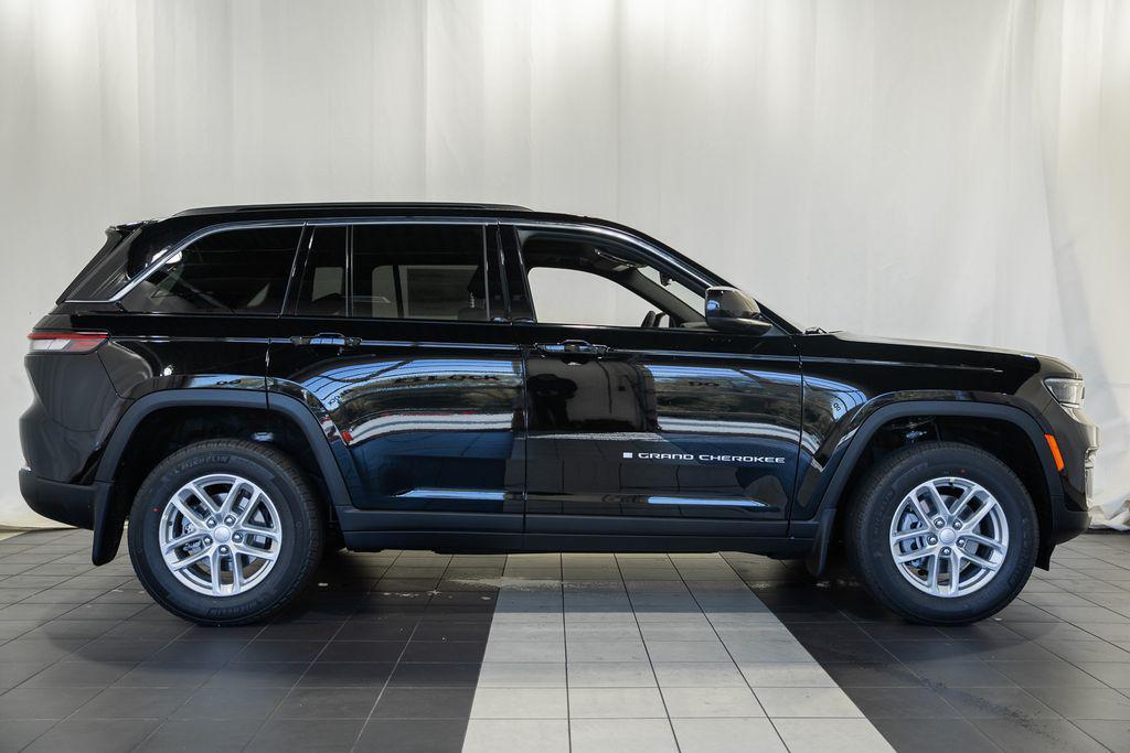 new 2026 Jeep Grand Cherokee car, priced at $40,577