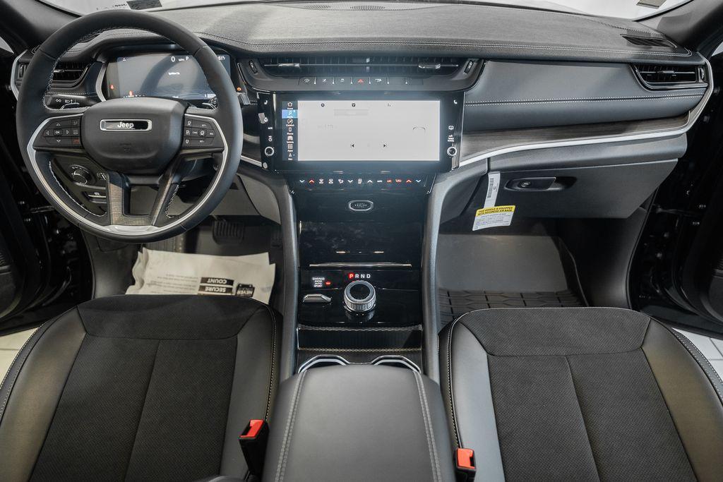 new 2026 Jeep Grand Cherokee car, priced at $44,995