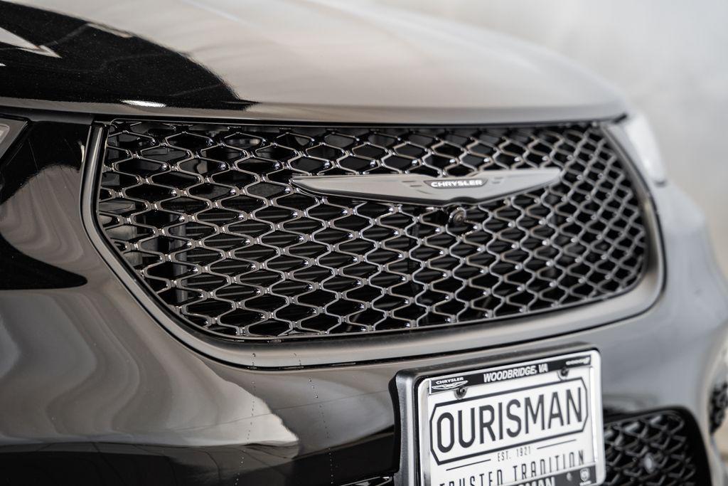new 2026 Chrysler Pacifica car, priced at $45,579
