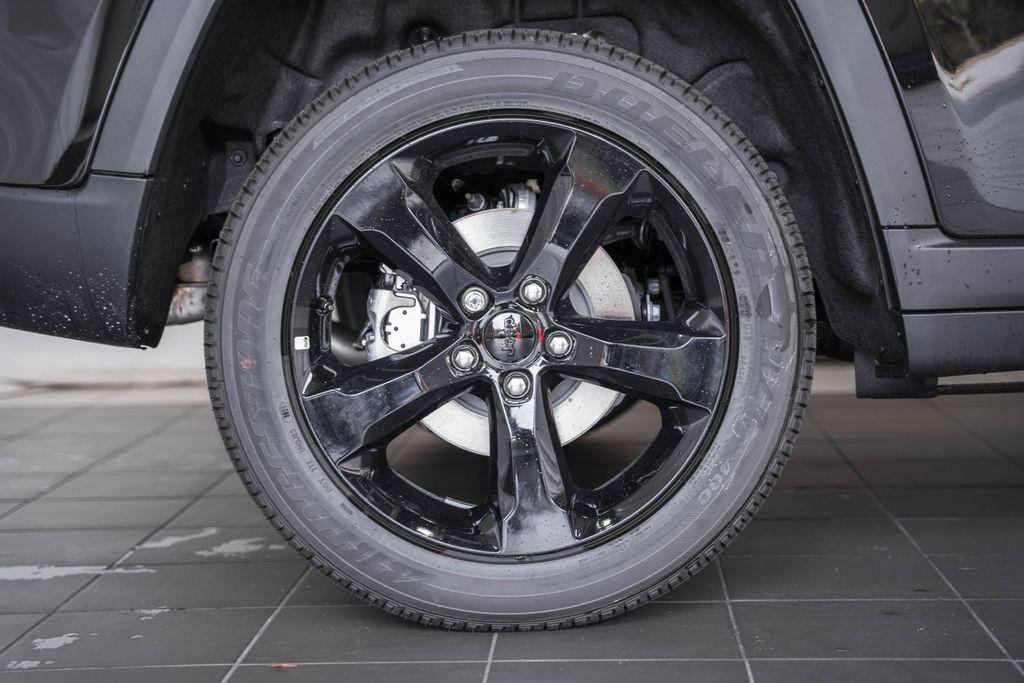 new 2025 Jeep Grand Cherokee car, priced at $38,206