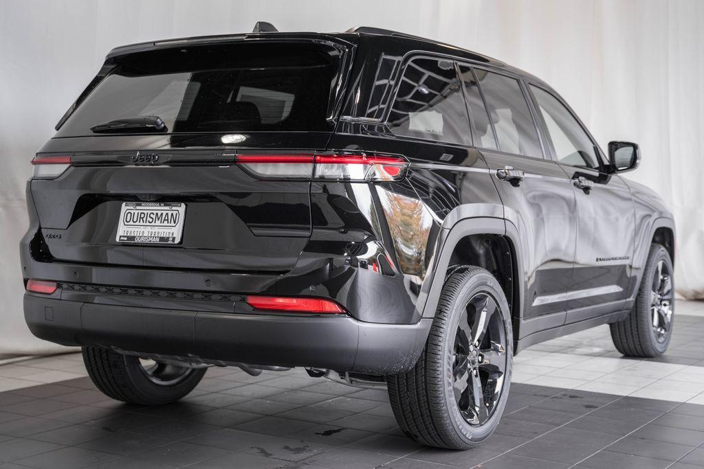 new 2025 Jeep Grand Cherokee car, priced at $38,206