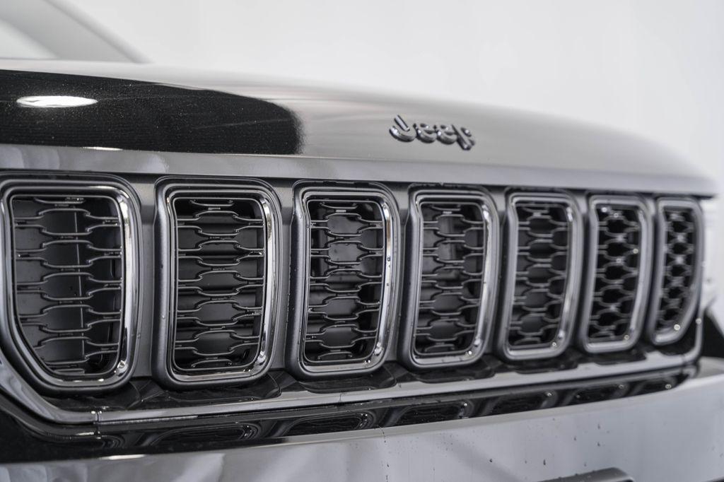 new 2025 Jeep Grand Cherokee car, priced at $38,206