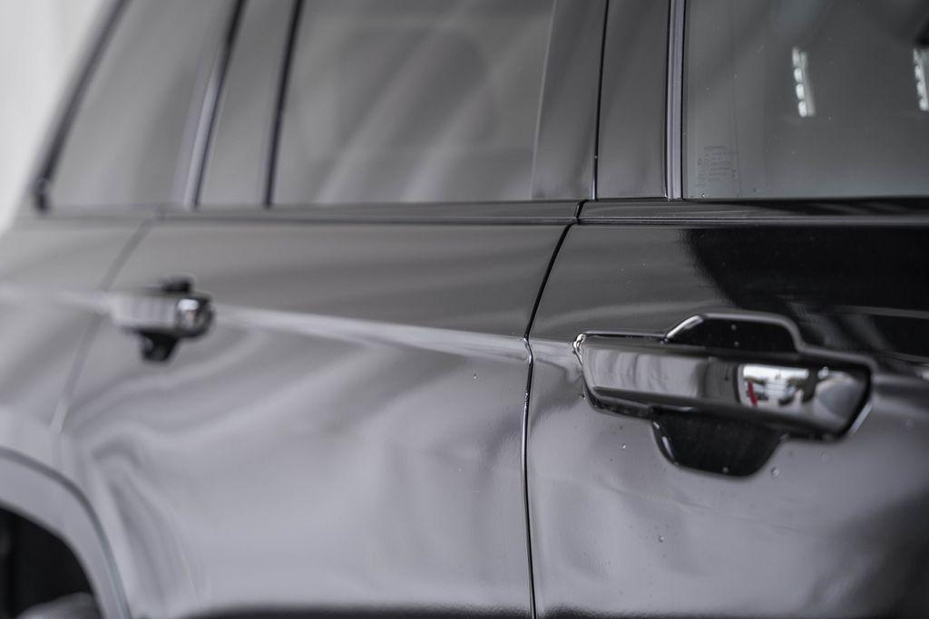 new 2025 Jeep Grand Cherokee car, priced at $38,206