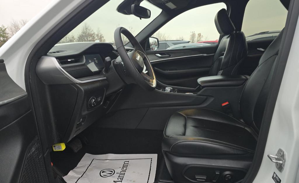 used 2024 Jeep Grand Cherokee L car, priced at $35,000