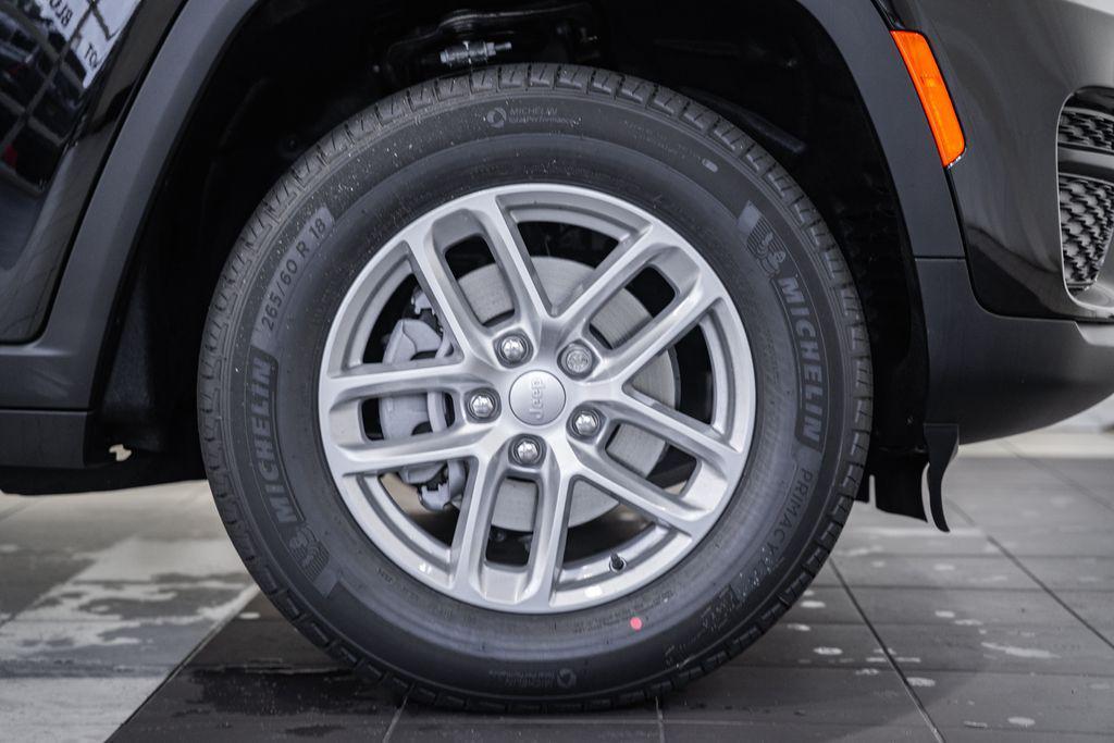 new 2025 Jeep Grand Cherokee car, priced at $32,531